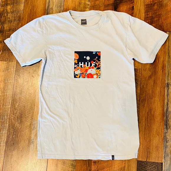 HUF Tops - HUF Memorial Box Logo Tee Shirt